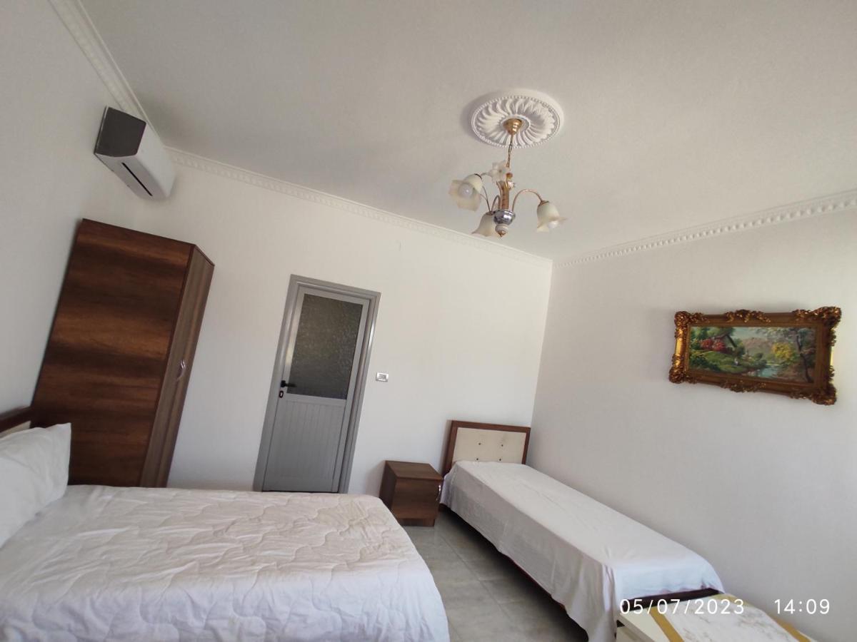 Guest House Pashollari Berat Bagian luar foto